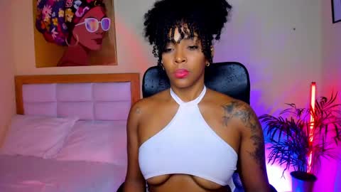 Aitana Brown online show from 17, 4, 2026