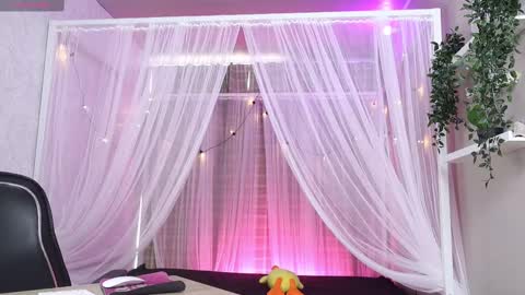 Snapshot of akame_s chatting on 13, 10, 2025 online show from 13, 10, 2025