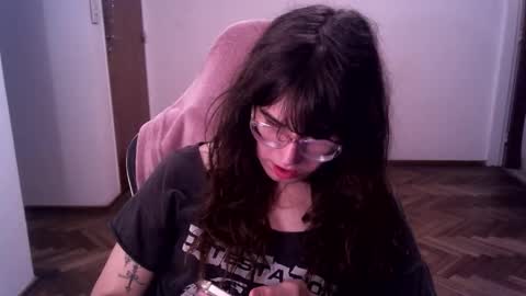 Snapshot of akamedolle chatting on 16, 11, 2025 Veronica Akame 3 online show from 16, 11, 2025