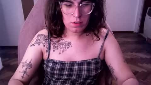 Snapshot of akamedolle chatting on 3, 12, 2025 Veronica Akame 3 online show from 3, 12, 2025