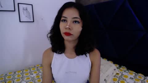 A K A N E  U W U online show from 8, 10, 2025