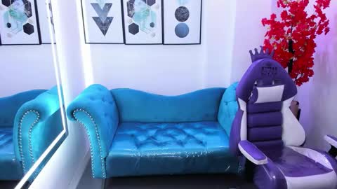 Azaka  online show from 17, 12, 2025