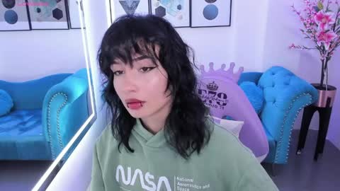 Azaka  online show from 17, 4, 2026