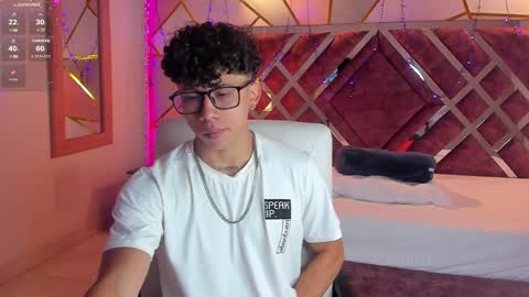 Snapshot of akazaboy chatting on 7, 1, 2025 akazaboy online show from 7, 1, 2025