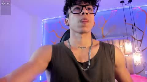 Snapshot of akazaboy chatting on 15, 9, 2025 akazaboy online show from 15, 9, 2025