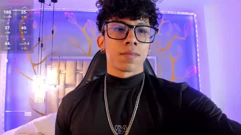 Snapshot of akazaboy chatting on 17, 9, 2025 akazaboy online show from 17, 9, 2025