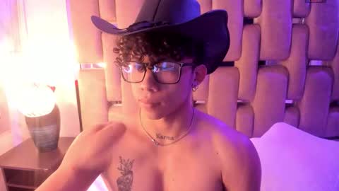 Snapshot of akazaboy chatting on 15, 11, 2025 akazaboy online show from 15, 11, 2025