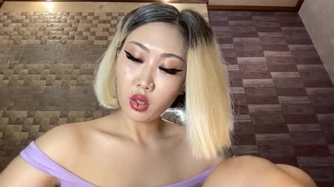 Akemi online show from 12, 10, 2025