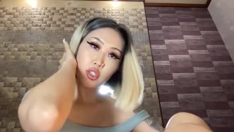 Akemi online show from 15, 10, 2025