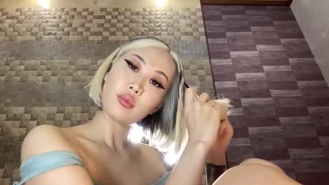 Akemi online show from 8, 11, 2025