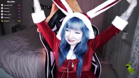 akirahartyx online show from 24, 12, 2024