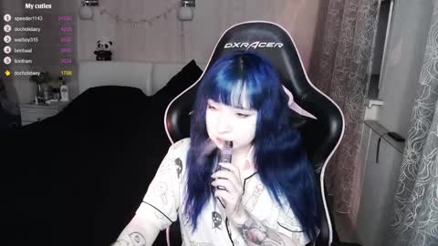 akirahartyx online show from 19, 4, 2026