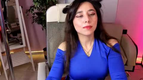 Snapshot of akirarh chatting on 13, 10, 2025 help me reach 25 thumbs up online show from 13, 10, 2025