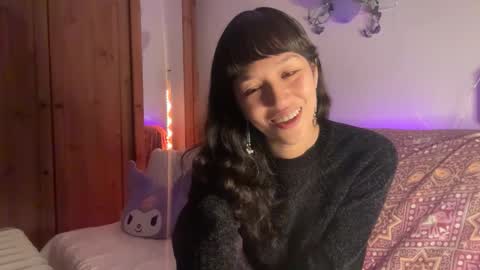 Akira Skye online show from 2, 12, 2025