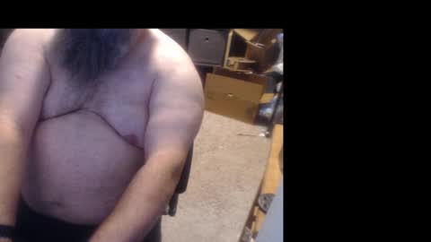 Snapshot of akswitchcouple chatting on 10, 9, 2025 AKswitchCouple online show from 10, 9, 2025