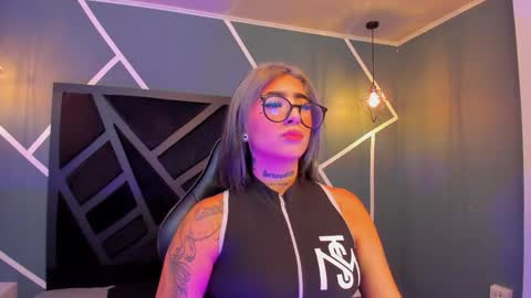 ALAHIA online show from 23, 9, 2025