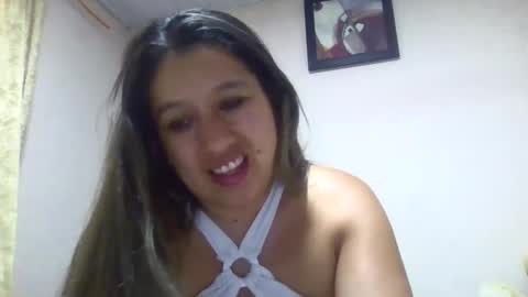Snapshot of alahia_fox chatting on 15, 2, 2025 alahia online show from 15, 2, 2025