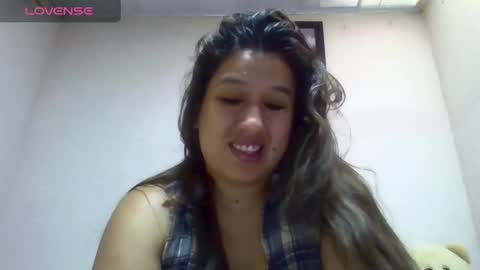 Snapshot of alahia_fox chatting on 27, 2, 2025 alahia online show from 27, 2, 2025