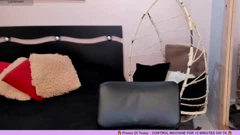 Snapshot of alaiasmile_ chatting on 1, 3, 2025 online show from 1, 3, 2025
