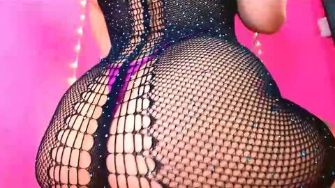 Snapshot of alaiia_rosse chatting on 24, 4, 2026 Alaiia online show from 24, 4, 2026