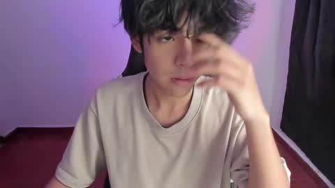 Snapshot of alan18n chatting on 7, 1, 2025 alan18n online show from 7, 1, 2025