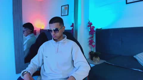 alan_colthon online show from 30, 4, 2026