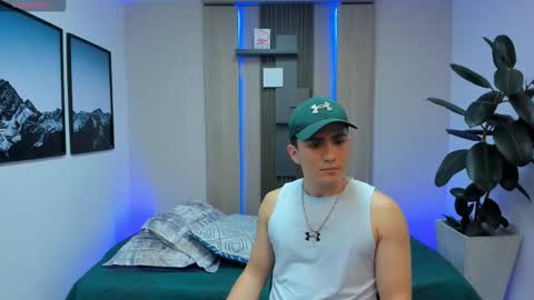 Snapshot of alan_nd_kevin chatting on 7, 11, 2025 Alan Kevin can we reach 100 thumbs up please guys online show from 7, 11, 2025