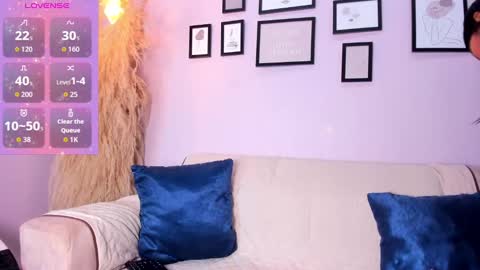 Snapshot of alana__rossetti chatting on 9, 9, 2025 Alana online show from 9, 9, 2025