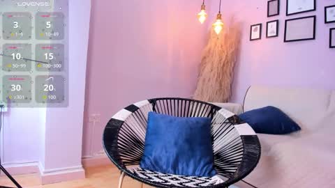 Snapshot of alana__rossetti chatting on 21, 10, 2025 Alana online show from 21, 10, 2025