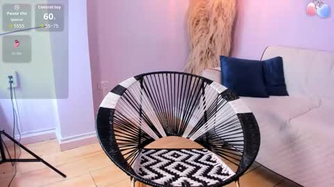 Snapshot of alana__rossetti chatting on 11, 11, 2025 Alana online show from 11, 11, 2025