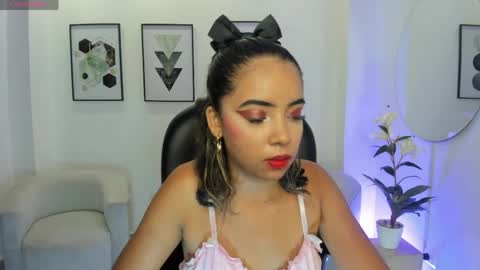 Snapshot of alana_martiins chatting on 10, 4, 2026 alana online show from 10, 4, 2026