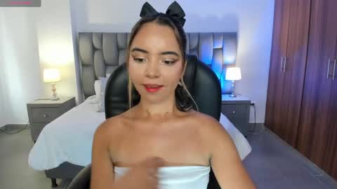 Snapshot of alana_martiins chatting on 15, 4, 2026 alana online show from 15, 4, 2026