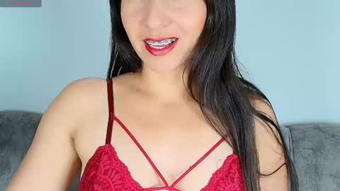 alana_pink95 online show from 4, 11, 2025