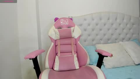 Snapshot of alana_ponse chatting on 1, 2, 2025 Alana. online show from 1, 2, 2025