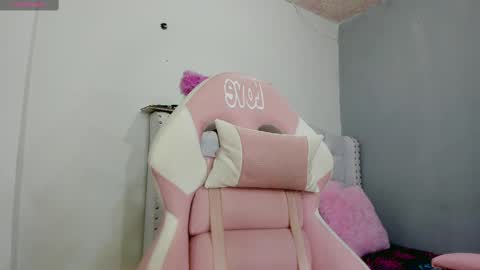 Snapshot of alana_ponse chatting on 19, 2, 2025 Alana. online show from 19, 2, 2025