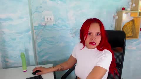 Snapshot of alana_roth chatting on 7, 1, 2025 ALANA ROTH online show from 7, 1, 2025