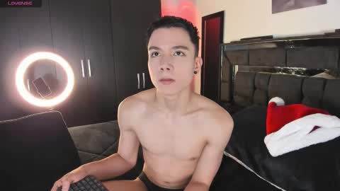 alanblack1 online show from 3, 12, 2025