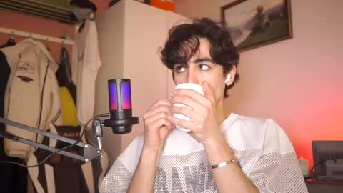 idenavarre online show from 25, 1, 2025