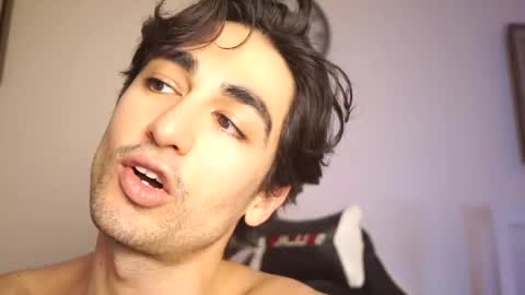 idenavarre online show from 8, 2, 2025