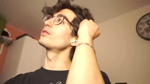 idenavarre online show from 20, 2, 2025