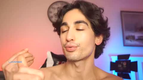 idenavarre online show from 5, 3, 2025