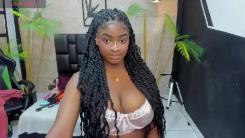 Snapshot of alanna_bonny chatting on 4, 5, 2026 Alanna online show from 4, 5, 2026