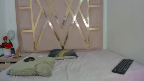 Snapshot of alannaht chatting on 25, 5, 2026 alannaht online show from 25, 5, 2026