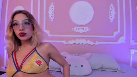 Snapshot of alannamilan chatting on 27, 6, 2026 alannamilan online show from 27, 6, 2026