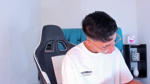 Snapshot of alannaughty_ chatting on 26, 1, 2025 alannaughty_ online show from 26, 1, 2025