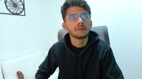 Snapshot of alanvilla_lobo chatting on 18, 10, 2025 alanvilla_lobo online show from 18, 10, 2025
