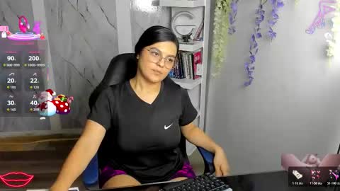 Snapshot of alayasmile chatting on 17, 12, 2025 Alaya online show from 17, 12, 2025