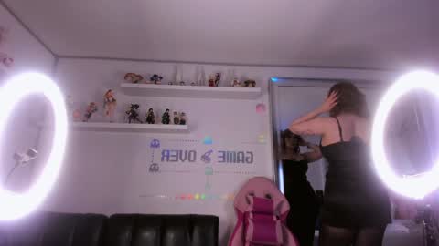 albaandthayron online show from 18, 12, 2024