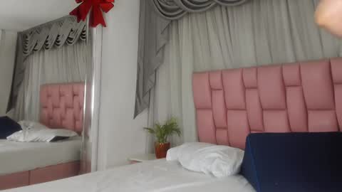 albaandthayron online show from 31, 12, 2024