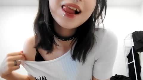 Snapshot of alberthamazierski chatting on 12, 10, 2025 Im Katrina online show from 12, 10, 2025